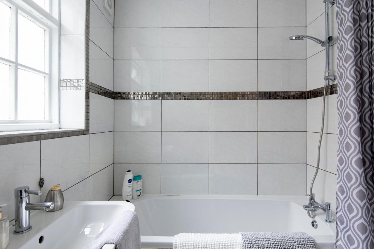 Apartamento Fantastic 3 Bed Brighton House- Sleeps 6- Superfast Wifi And Garage Exterior foto